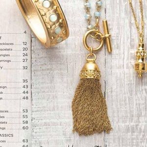 Spartina 449 tassel charm